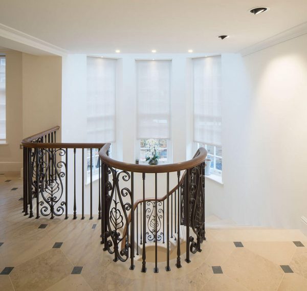 Cantilever-Staircase-in-French-Limestone,-Massangis-Biege-Clair-(1 ...
