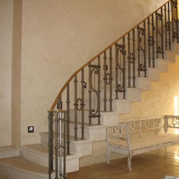 Cantilever-in-Portuguese-Limestone