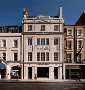 Portland-Stone-Facade-with-'Odyssey'-bas-reliefs