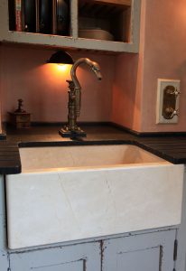 Private-Residence,-Butler-Sink-in-Crema-Marfil