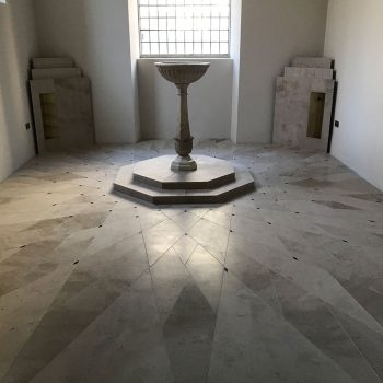 St-Andrew's-Church,-Holborn---Baptistry