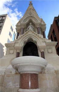 St-Lawrence-Jewry-Fountain,-London-(1)