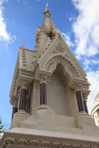 St-Lawrence-Jewry-Fountain,-London-(3)